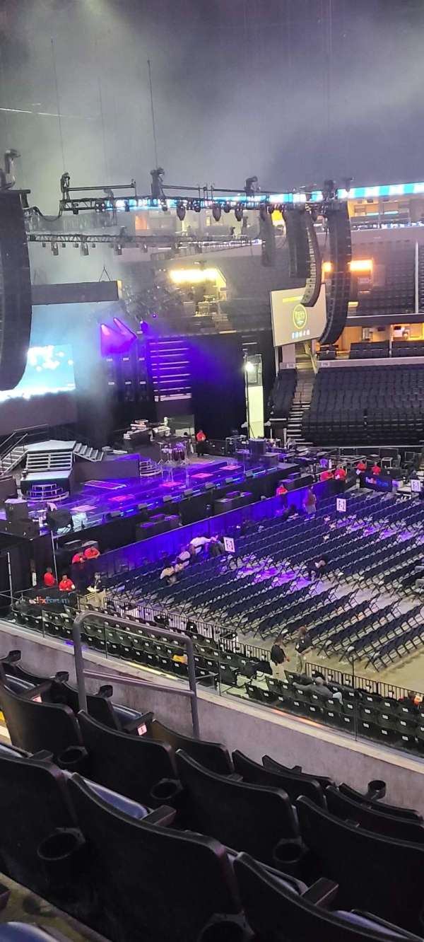 FedEx Forum, bloc: PINN5, rangée: F, place: 10