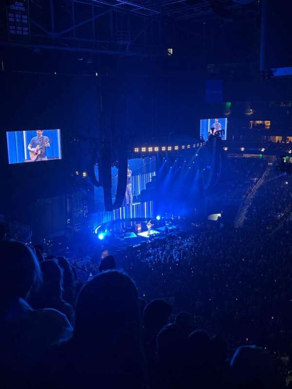 State Farm Arena, bloc: 221, rangée: E, place: 7