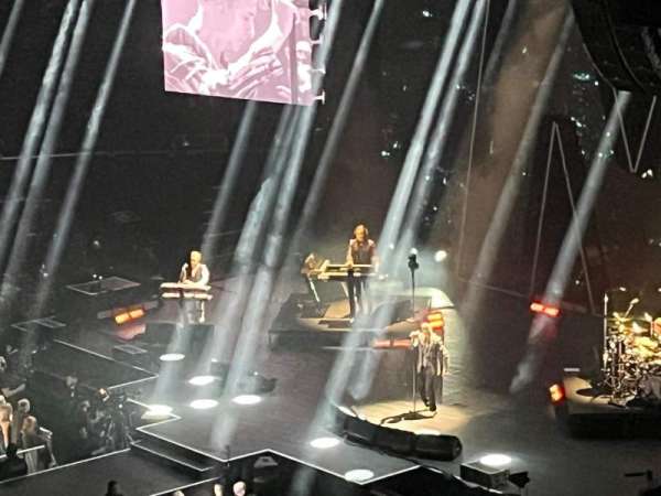 SAP Center, bloc: 201, rangée: 3, place: 24