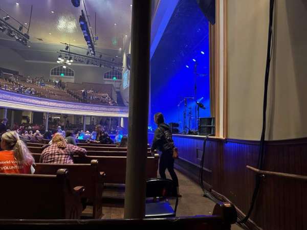 Ryman Auditorium, bloc: BAL-16, rangée: N, place: 1