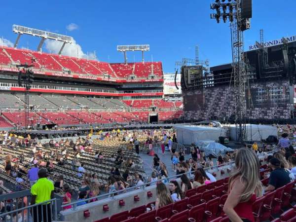 Raymond James Stadium, bloc: 108, rangée: G, place: 24