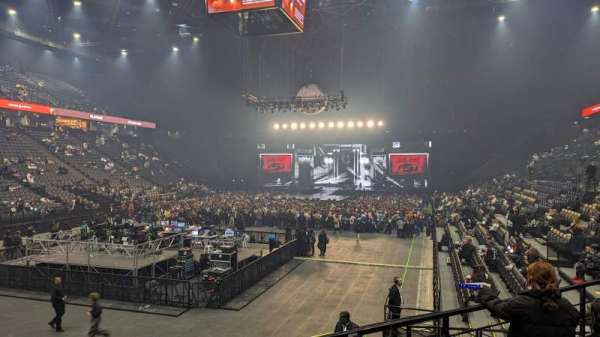 Accor Arena, bloc: Gradin B, rangée: 18, place: 30