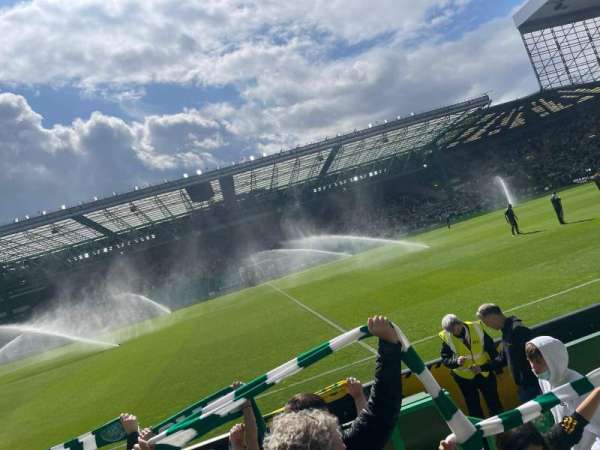Celtic Park, bloc: 105, rangée: E, place: 21