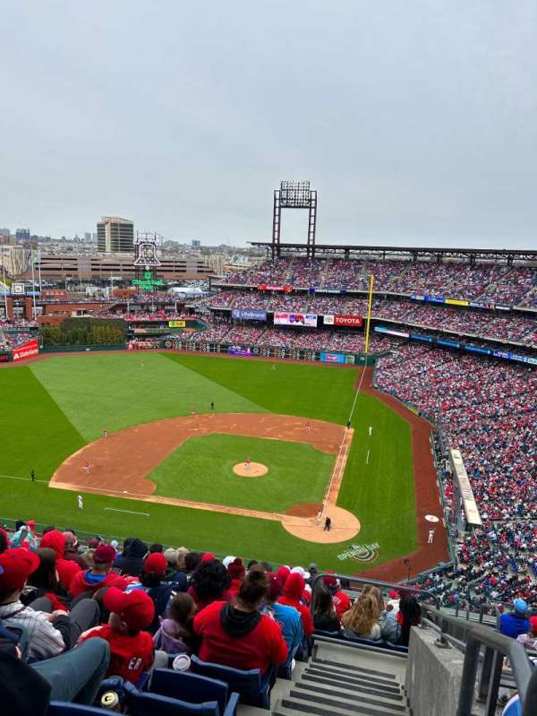 Citizens Bank Park, bloc: 424, rangée: 11, place: 1