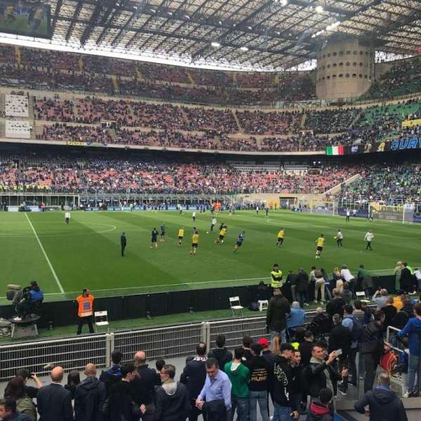 San Siro, bloc: X, rangée: 9, place: 14