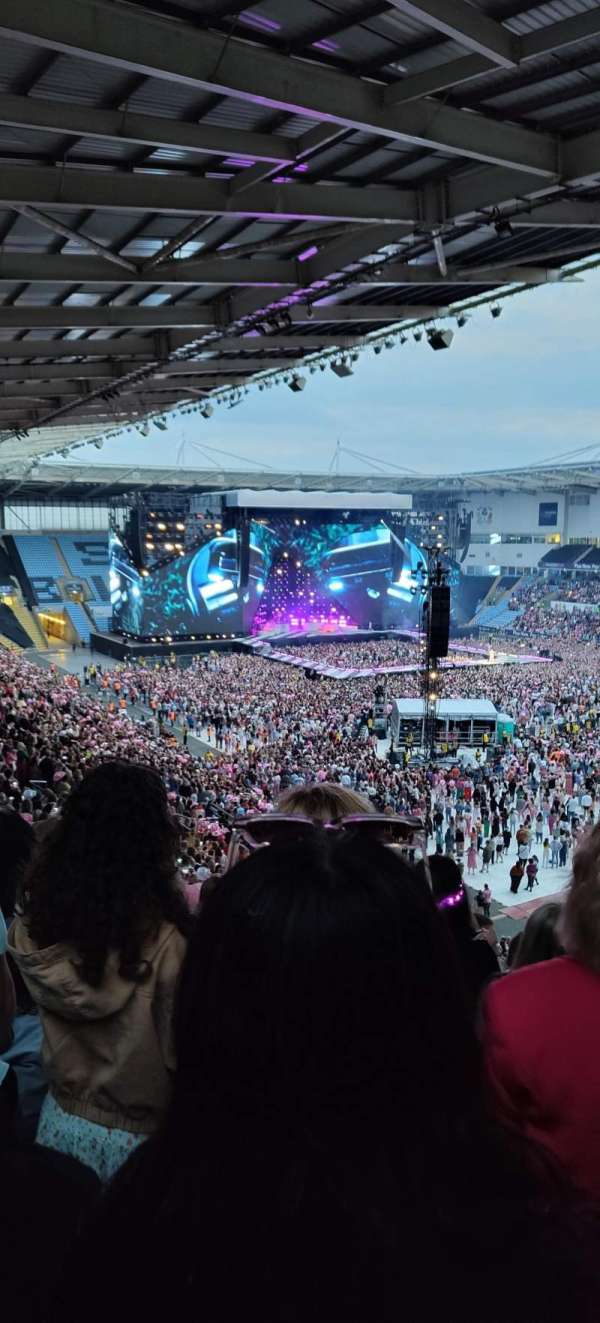 Coventry Building Society Arena, bloc: 25, rangée: XX, place: 14