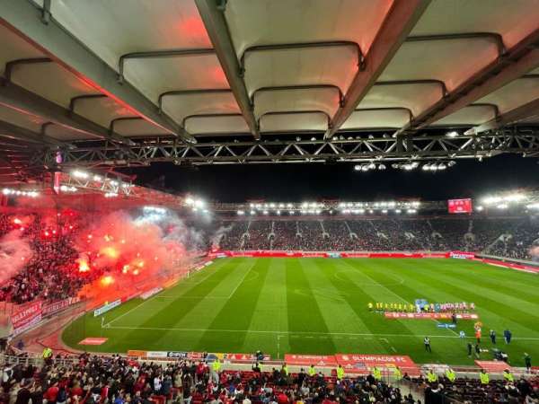 Karaiskakis Stadium, bloc: VIP, rangée: 1, place: 1