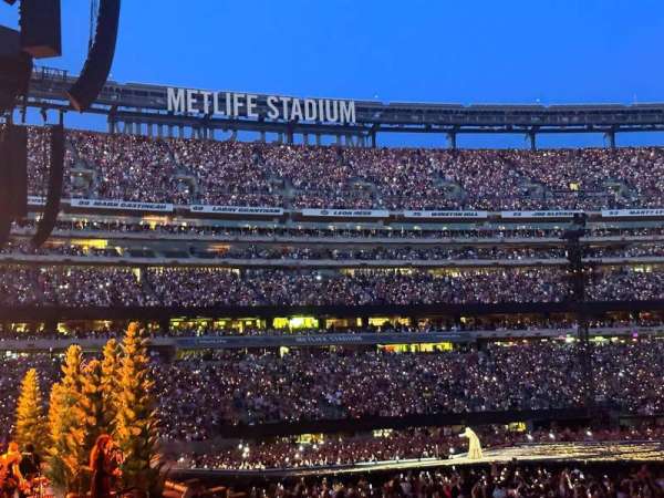 MetLife Stadium, bloc: 143, rangée: 10, place: 1-4