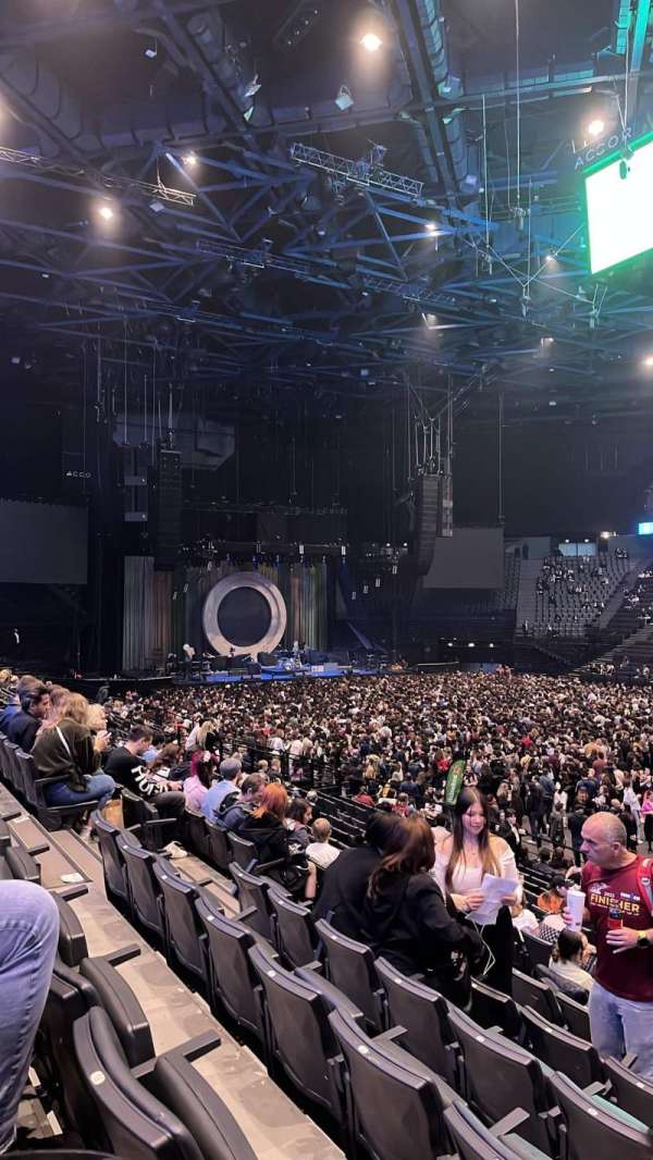 Accor Arena, bloc: Gradin R, rangée: 13, place: 1
