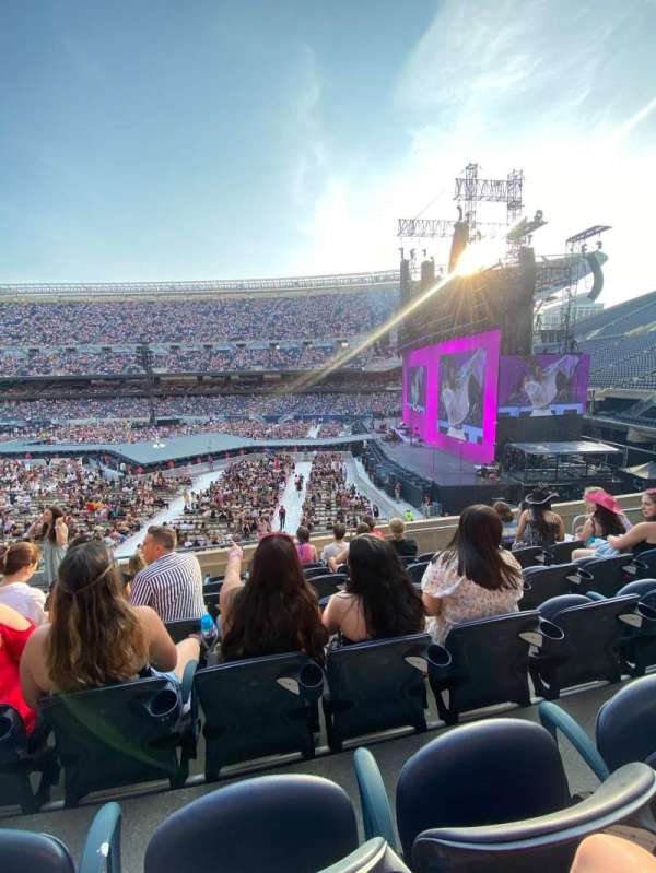 Soldier Field, bloc: 204, rangée: 7, place: 5