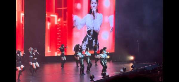 Oakland Arena, bloc: 116, rangée: 9, place: 3