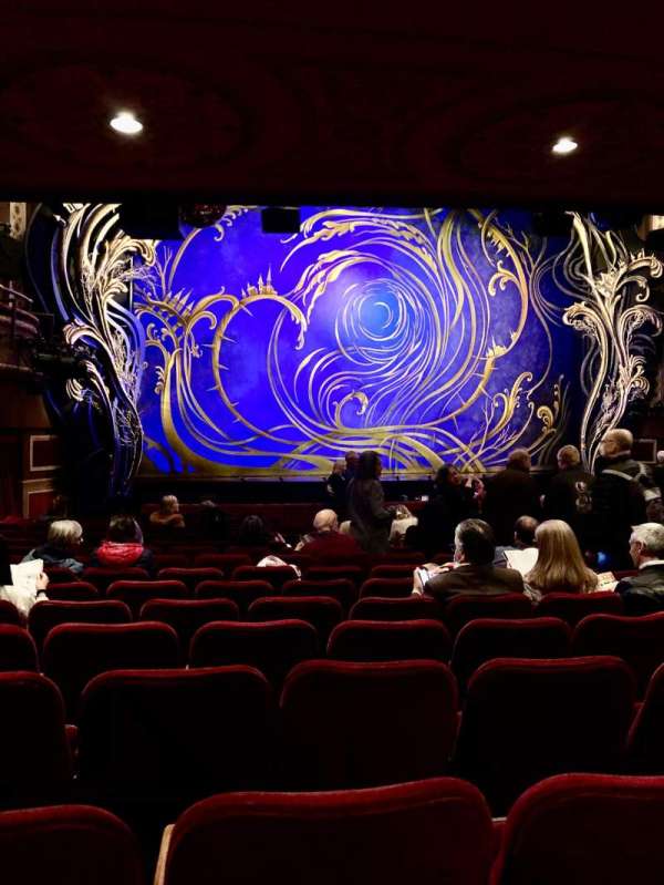 Imperial Theatre, bloc: Orchestra L, rangée: Q, place: 17