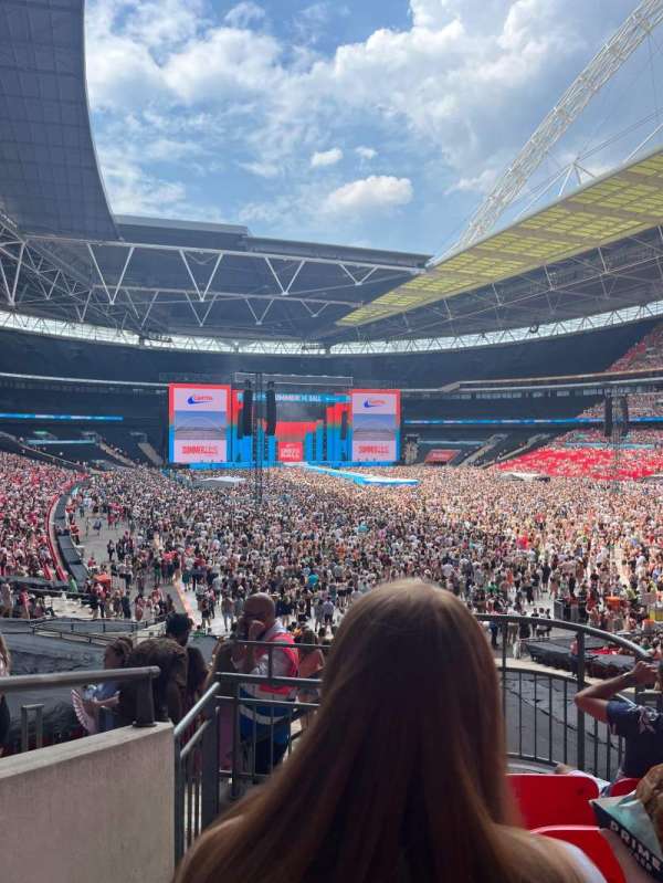Wembley Stadium, bloc: 115, rangée: 35, place: 92