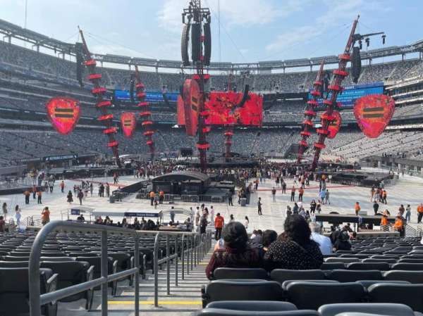MetLife Stadium, bloc: 124, rangée: 23, place: 25