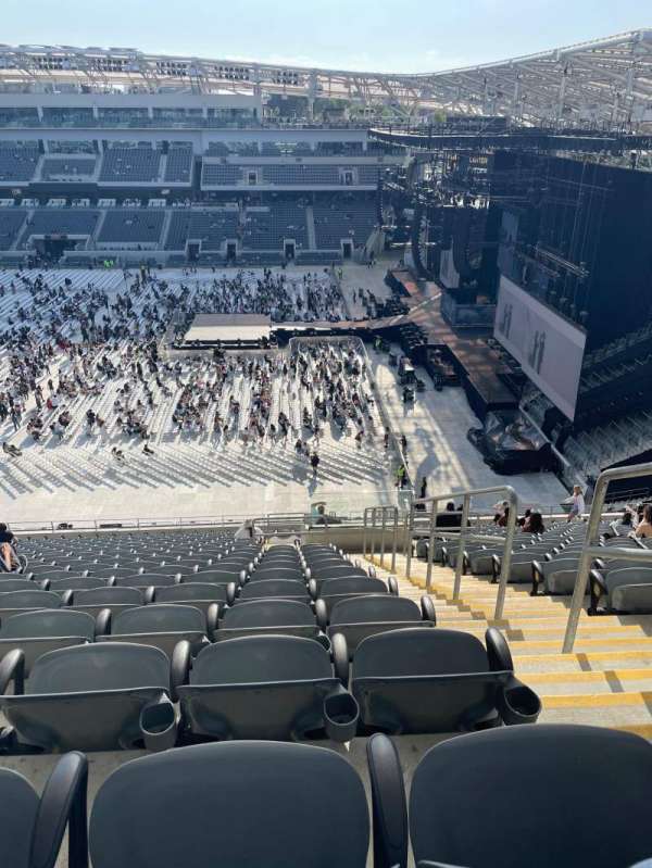 BMO Stadium, bloc: 210, rangée: W, place: 2