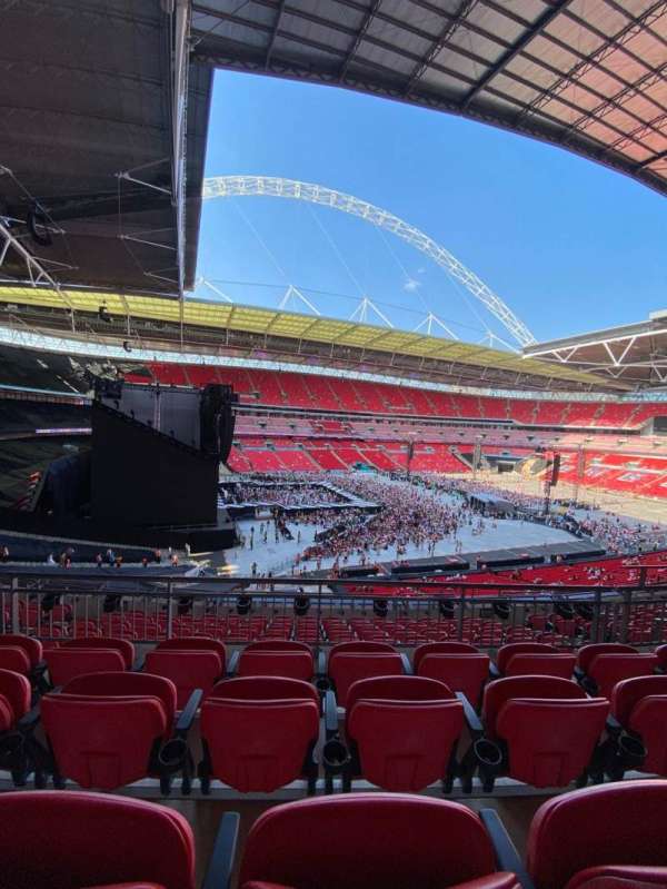 Wembley Stadium, bloc: 232, rangée: 11, place: 122
