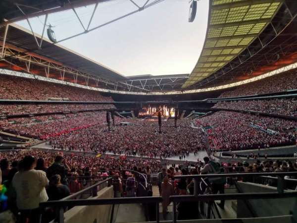 Wembley Stadium, bloc: 211, rangée: 13, place: 238