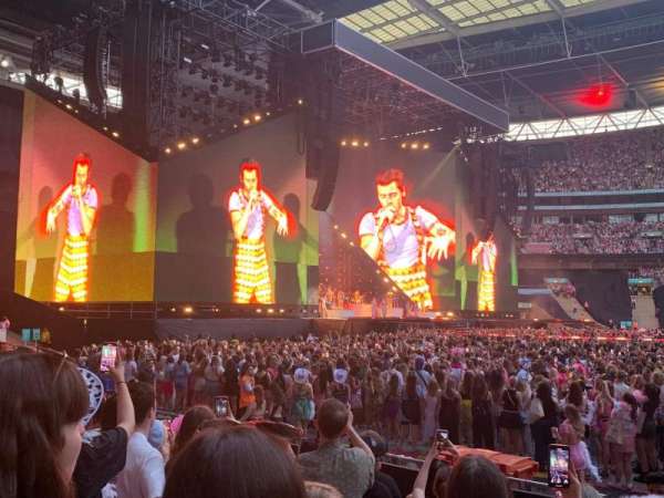 Wembley Stadium, bloc: 125, rangée: 8, place: 66