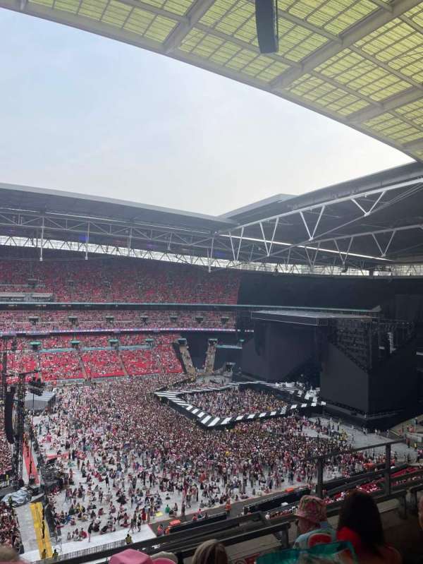 Wembley Stadium, bloc: 501, rangée: 4, place: 22