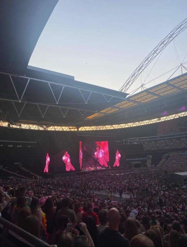 Wembley Stadium, bloc: 121, rangée: 28, place: 267