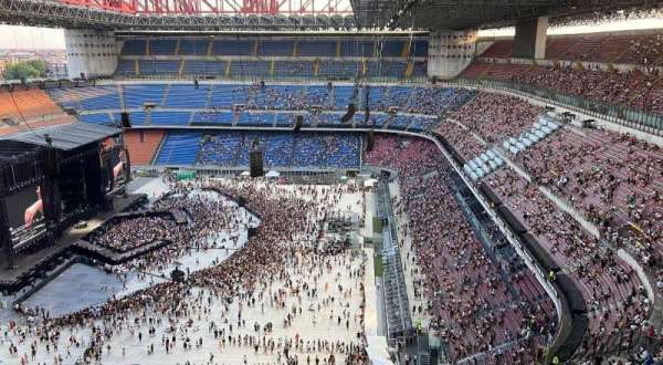 San Siro, bloc: 348, rangée: 5, place: 10