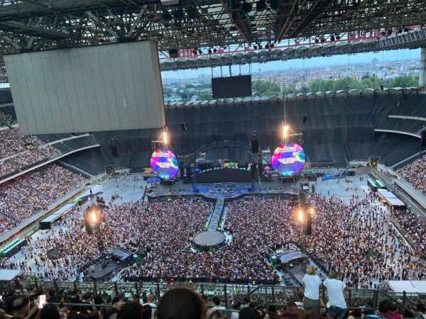 San Siro, bloc: 330, rangée: 9, place: 1