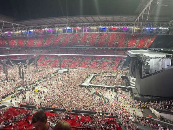 Wembley Stadium, bloc: 548, rangée: 4, place: 265