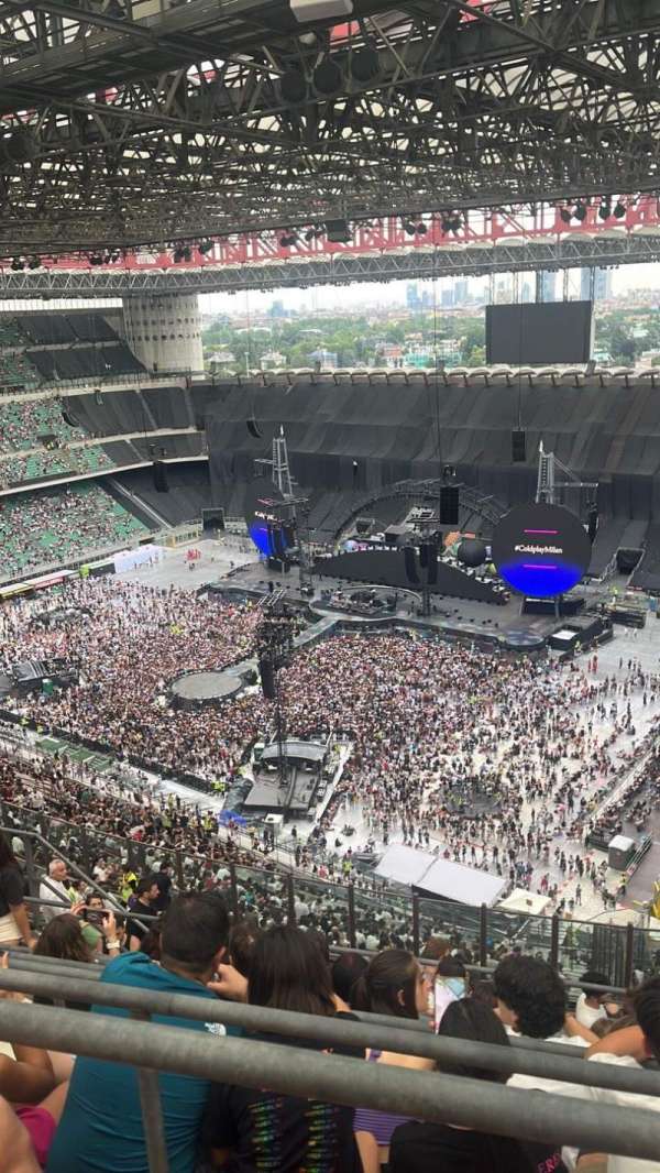 San Siro, bloc: 322, rangée: 9, place: 17