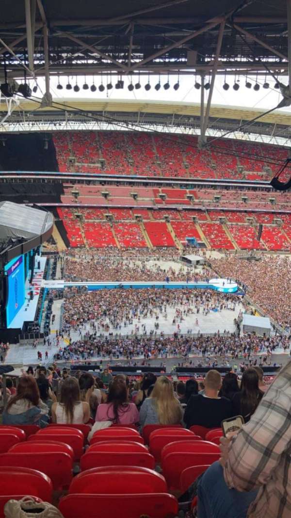 Wembley Stadium, bloc: 530, rangée: 37, place: idk