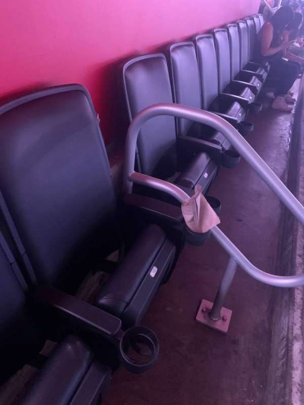 Little Caesars Arena, bloc: M13, rangée: 1, place: 10