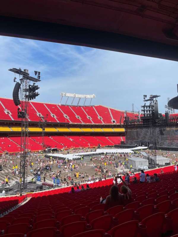 Arrowhead Stadium, bloc: 123, rangée: 33, place: 22