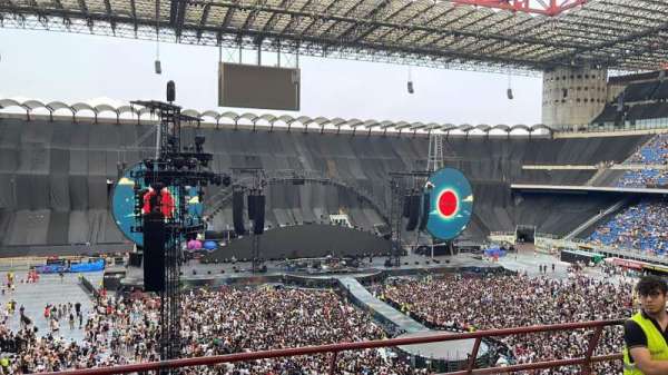 San Siro, bloc: 231, rangée: 4
