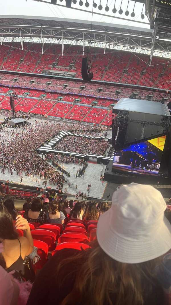 Wembley Stadium, bloc: 548, rangée: 24