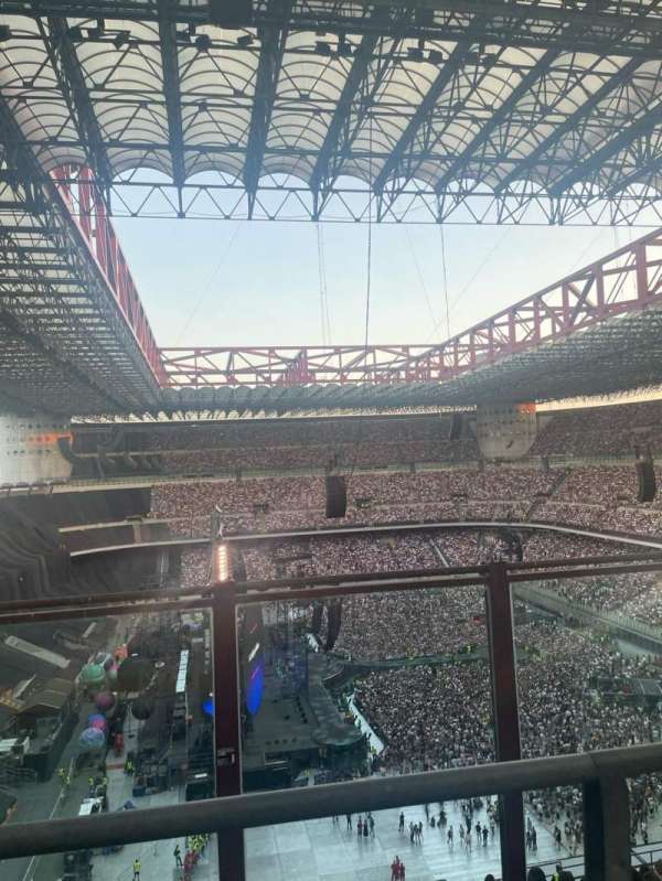 San Siro, bloc: 353, rangée: 2, place: 16