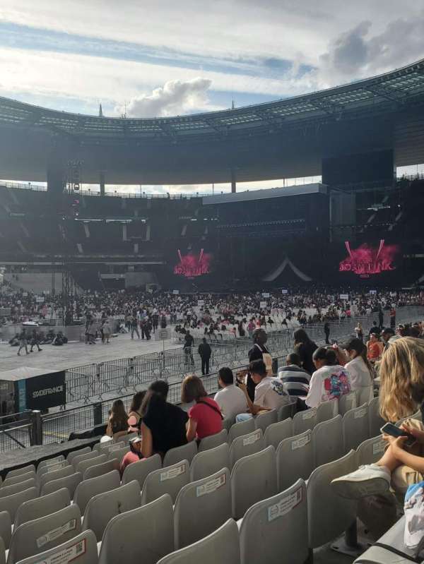 Stade de France, bloc: D2, rangée: 16, place: 05