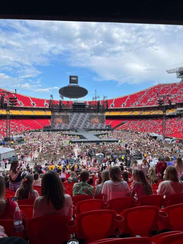 Arrowhead Stadium, bloc: 129, rangée: 37, place: 9