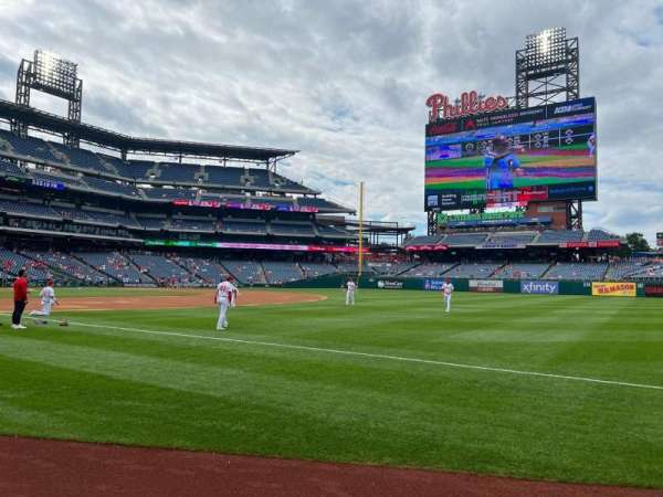 Citizens Bank Park, bloc: 111, rangée: 1, place: 7