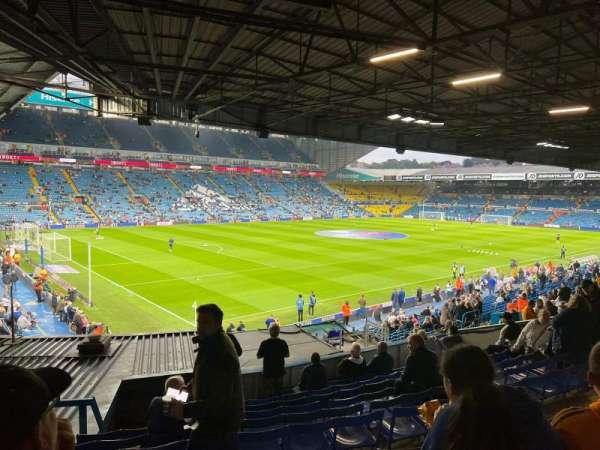 Elland Road, bloc: F23, rangée: K, place: 22