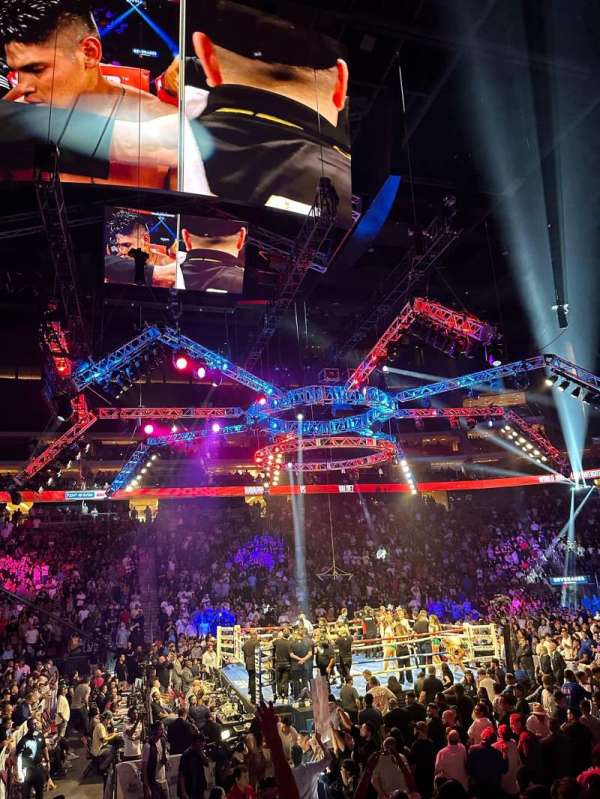 Desert Diamond Arena, bloc: 110, rangée: H, place: 2