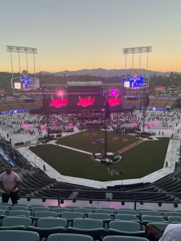 Dodger Stadium, bloc: 3RS, rangée: G, place: 9