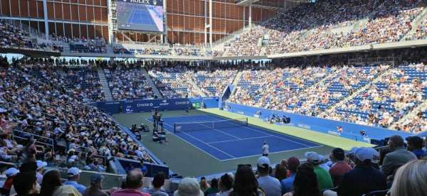 Louis Armstrong Stadium, bloc: 2, rangée: R, place: 12