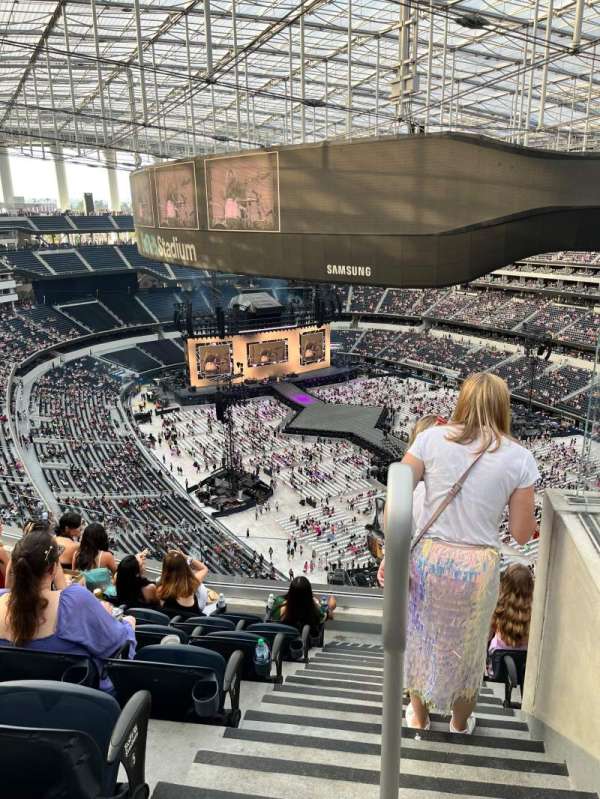 SoFi Stadium, bloc: 424, rangée: 22, place: 5