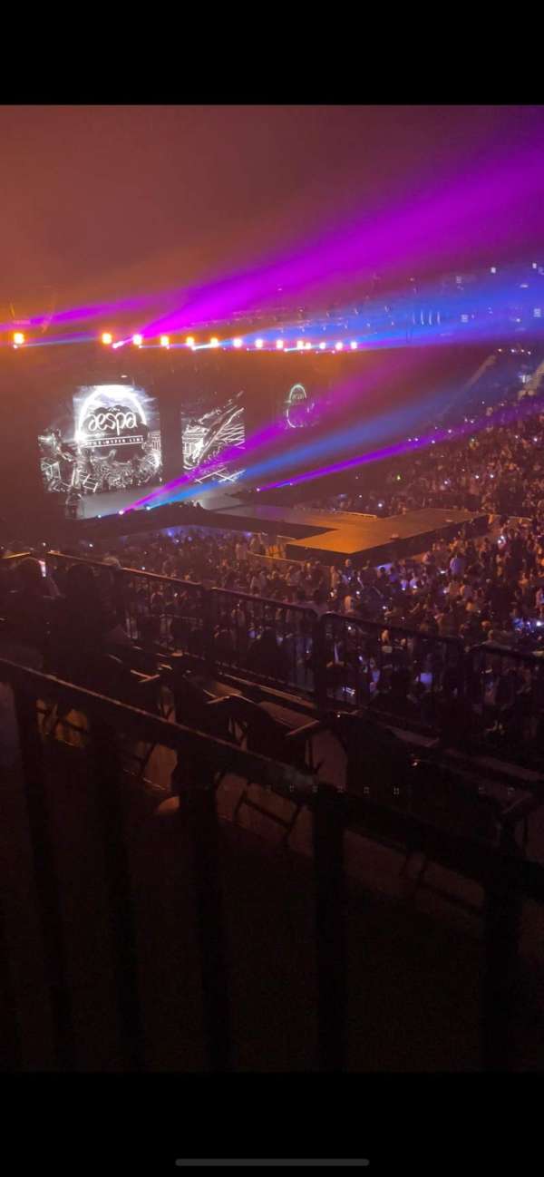 Barclays Center, bloc: 123, rangée: 4, place: 5