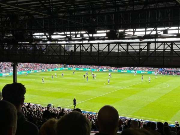 Selhurst Park, bloc: AW-T, rangée: 42, place: 69