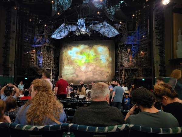 Apollo Victoria Theatre, bloc: Stalls, rangée: U, place: 18