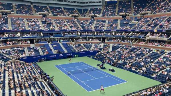 Arthur Ashe Stadium, bloc: 116, rangée: A, place: 6