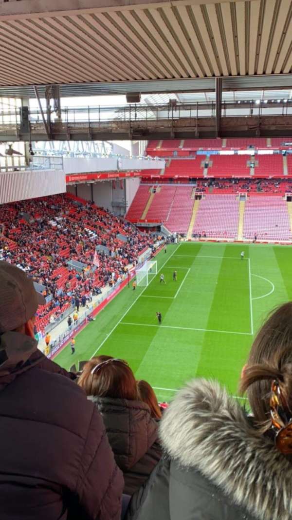 Anfield, bloc: ce8, rangée: 16, place: 207