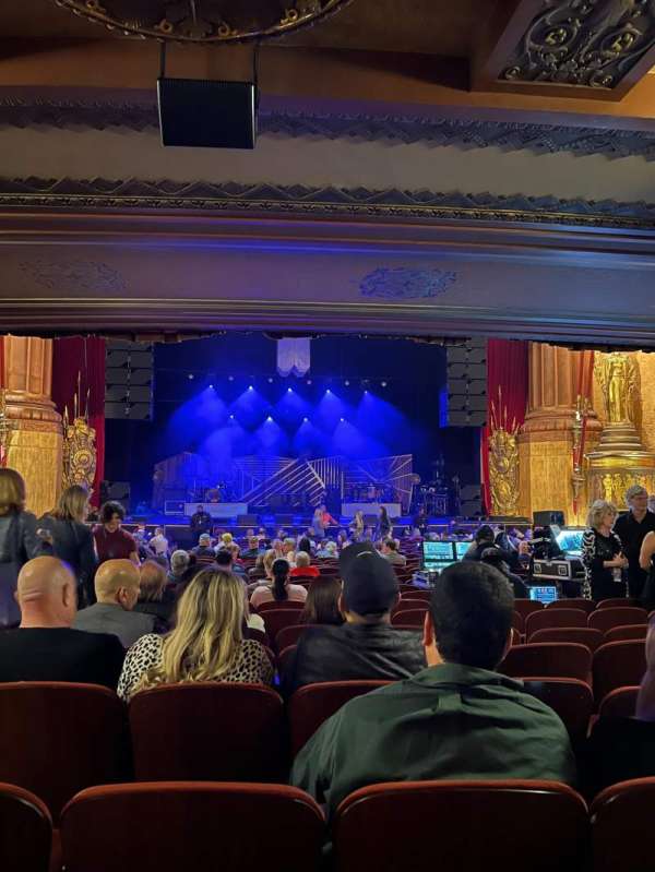 Beacon Theatre, bloc: Orchestra C, rangée: W, place: 102