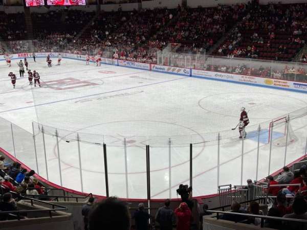 Agganis Arena, bloc: 120, rangée: N, place: 10
