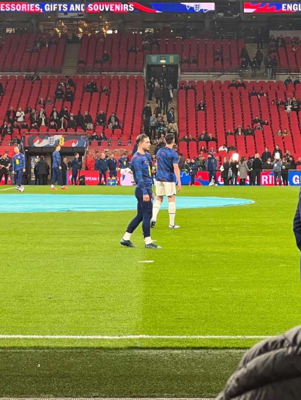 Wembley Stadium, bloc: 122, rangée: 1